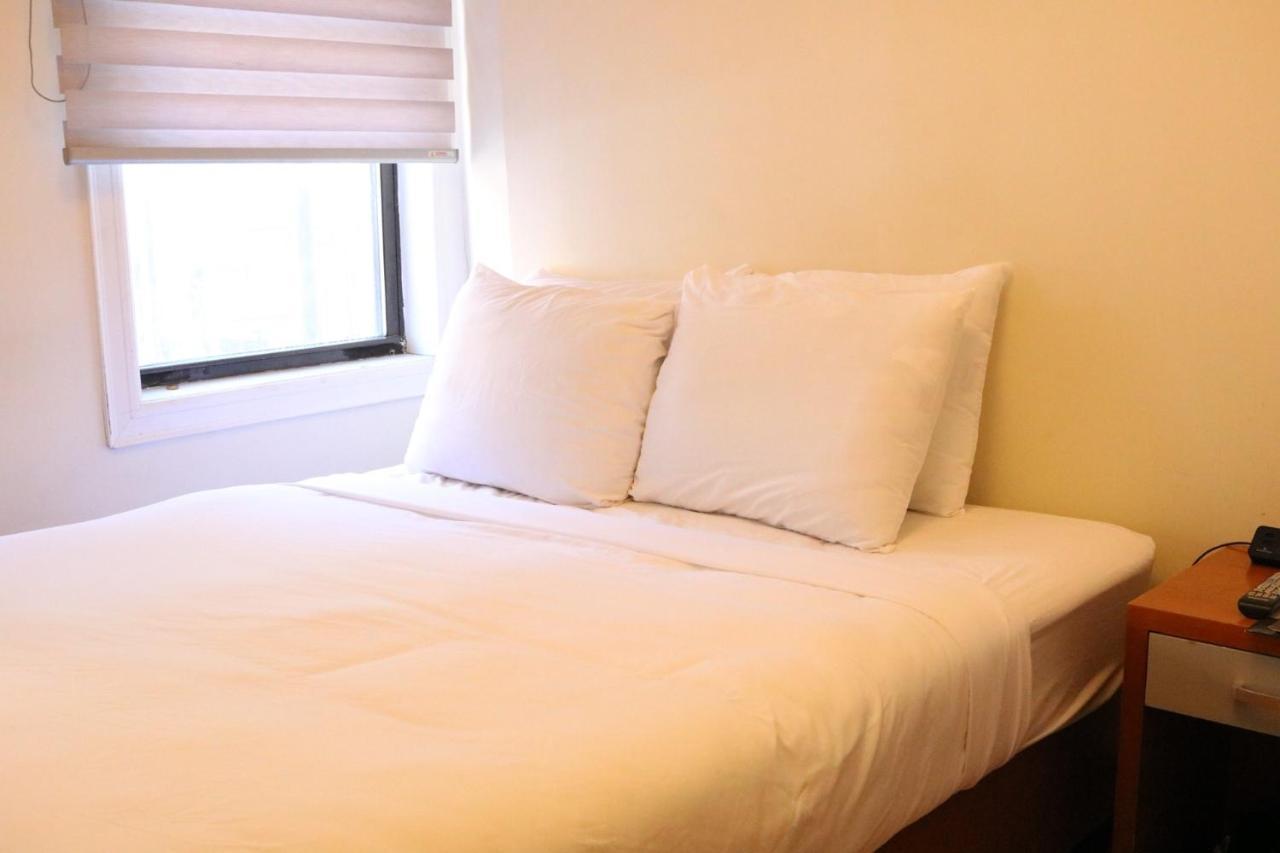 Midtown West Hotel New York Bagian luar foto