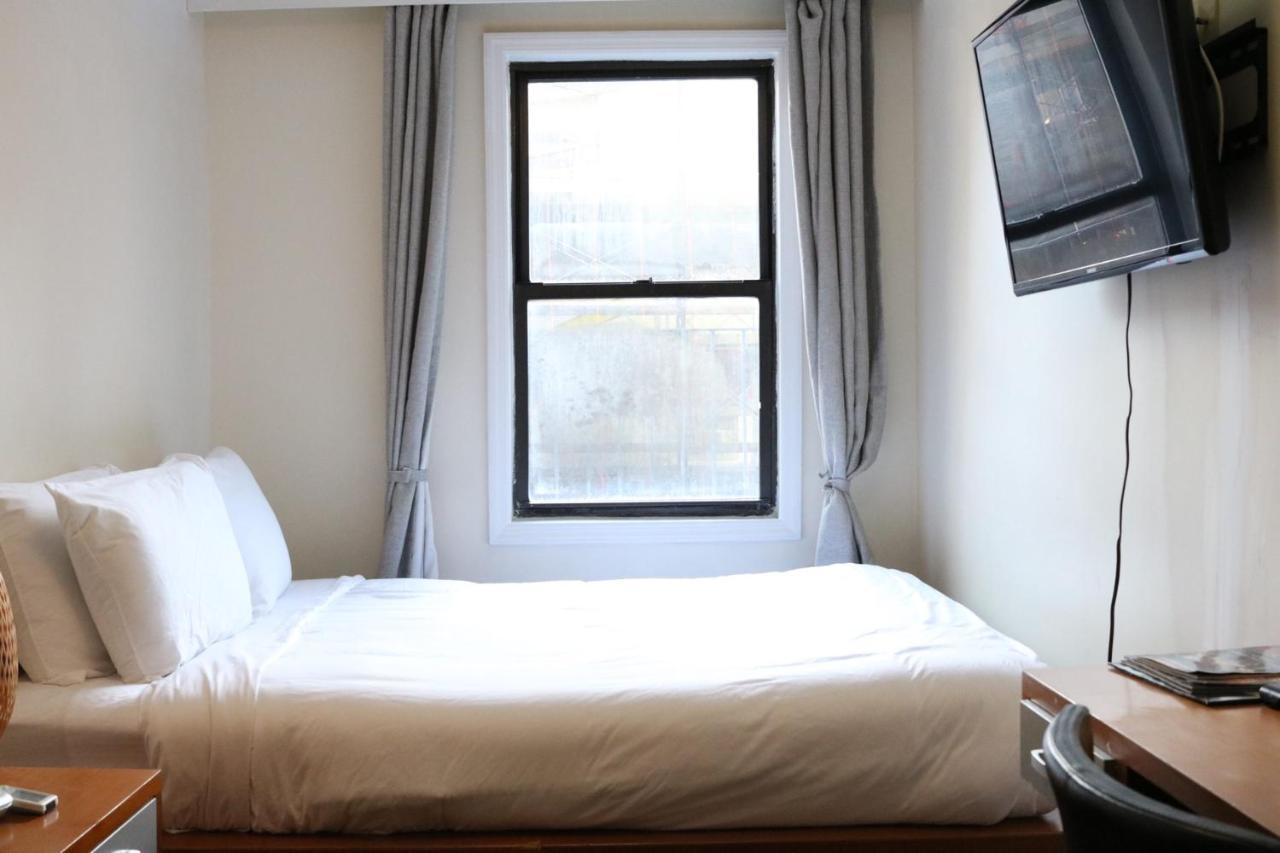 Midtown West Hotel New York Bagian luar foto